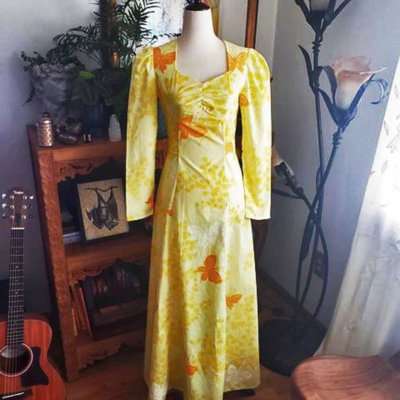 Vintage 70s Puff Sleeve Butterfly Maxi Dress - Picture 4 of 5